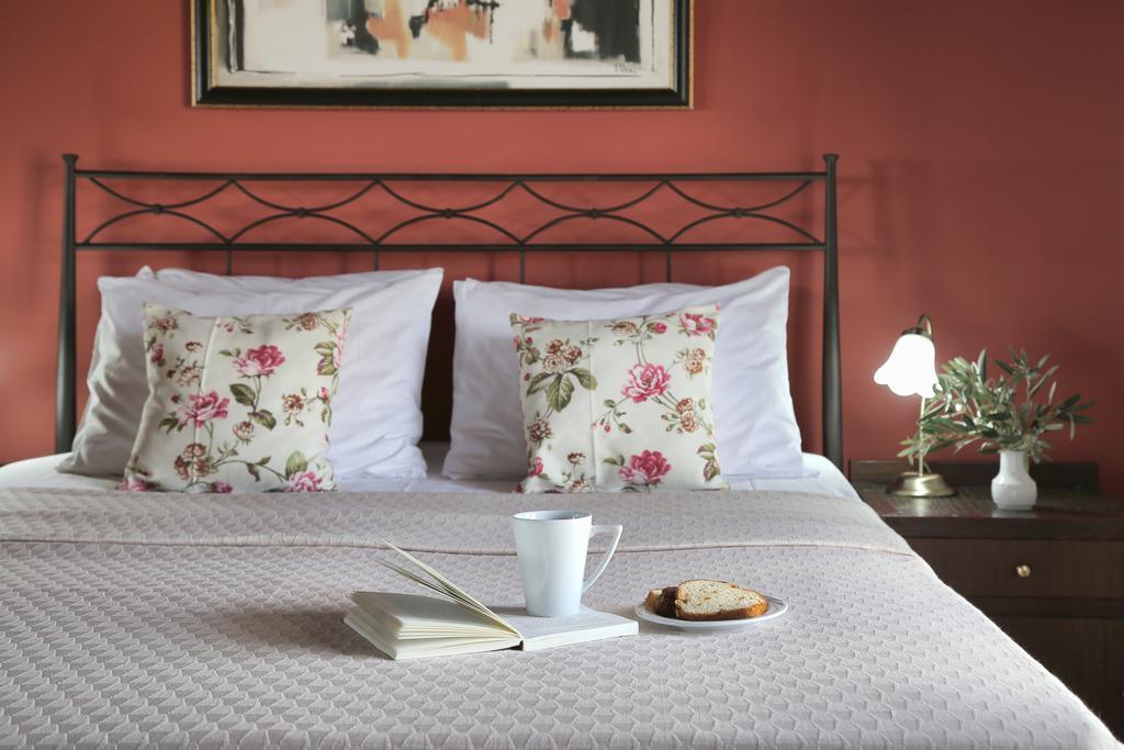 Yalis Hotel Vóci Kültér fotó